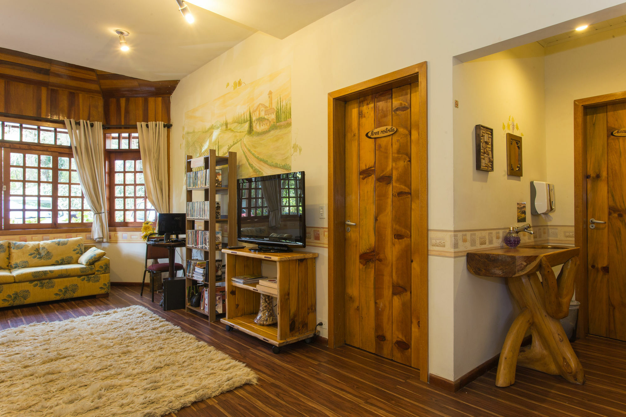 Pousada La Toscana Campos do Jordão エクステリア 写真